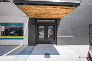 123 W May St, Yoakum, TX 77995 - Photo 2