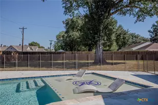 206 Yucca Dr, Victoria, TX 77904 - Photo 30