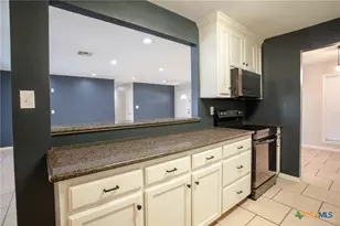 206 Yucca Dr, Victoria, TX 77904 - Photo 10