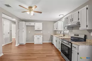 939 N San Patricio St, Goliad, TX 77963 - Photo 10