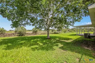 939 N San Patricio St, Goliad, TX 77963 - Photo 22