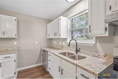 939 N San Patricio Street, Goliad, TX 77963 - Photo 8