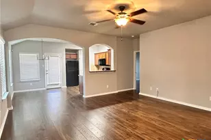 417 Capistrano Dr, San Marcos, TX 78666 - Photo 8