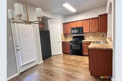 417 Capistrano Drive, San Marcos, TX 78666 - Photo 6