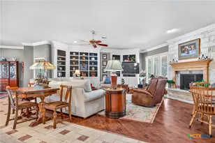 672 Co Rd 447, Waelder, TX 78959 - Photo 4