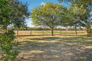 672 Co Rd 447, Waelder, TX 78959 - Photo 24