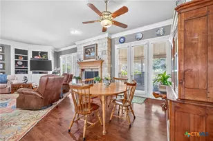 672 Co Rd 447, Waelder, TX 78959 - Photo 12