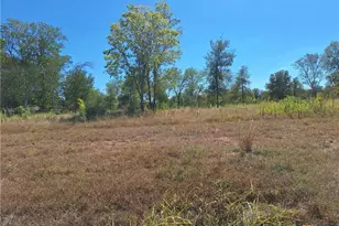 921 Country Club Dr, Seguin, TX 78155 - Photo 12