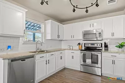 2111 Wiltshire Drive, New Braunfels, TX 78130 - Photo 8