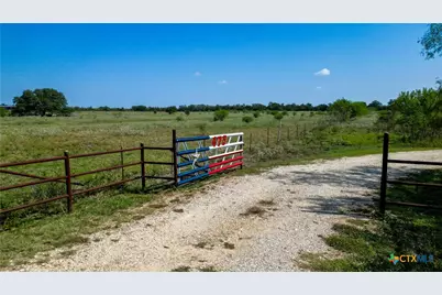 475 Jackson Road, Kingsbury, TX 78638 - Photo 4