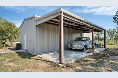 475 Jackson Road, Kingsbury, TX 78638 - Photo 40