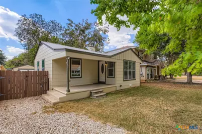 969 N Liberty Avenue, New Braunfels, TX 78130 - Photo 10