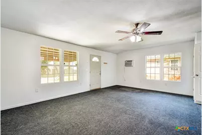 121 Hillcrest Drive, Luling, TX 78648 - Photo 12