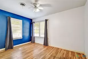 121 Hillcrest Dr, Luling, TX 78648 - Photo 16