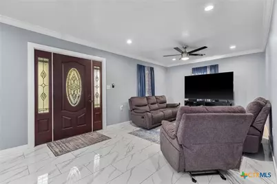 1110 S 9th Street, Temple, TX 76504 - Photo 6