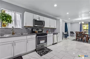 1110 S 9th St, Temple, TX 76504 - Photo 10