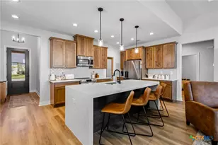 301 Salem Crossing Dr, Victoria, TX 77904 - Photo 8