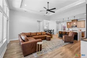 301 Salem Crossing Dr, Victoria, TX 77904 - Photo 6