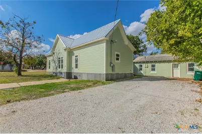 413 S Lutterloh Avenue, Gatesville, TX 76528 - Photo 26