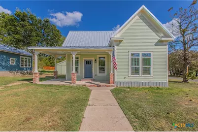 413 S Lutterloh Avenue, Gatesville, TX 76528 - Photo 1