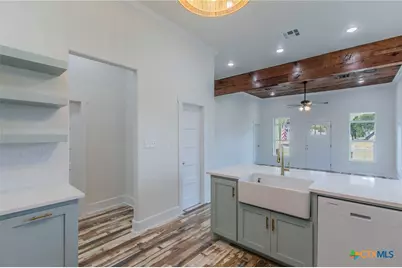 413 S Lutterloh Avenue, Gatesville, TX 76528 - Photo 6