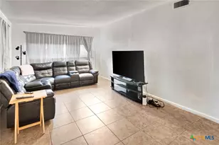 711 Hybiscus Ln, Victoria, TX 77904 - Photo 14