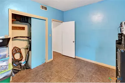 711 Hybiscus Lane, Victoria, TX 77904 - Photo 32