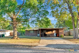 711 Hybiscus Ln, Victoria, TX 77904 - Photo 4