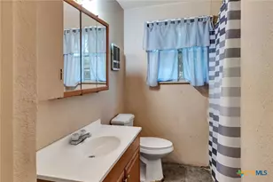 711 Hybiscus Ln, Victoria, TX 77904 - Photo 28