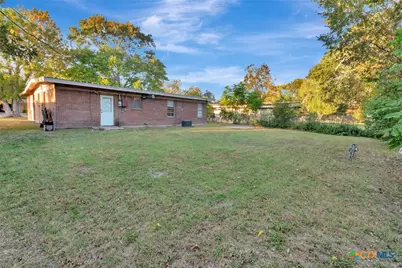 711 Hybiscus Lane, Victoria, TX 77904 - Photo 10