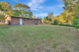 711 Hybiscus Ln, Victoria, TX 77904 - Photo 10