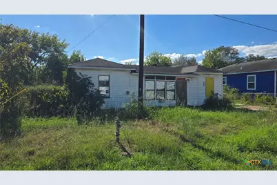 194 S Herbert Street, Bloomington, TX 77951 - Photo 2