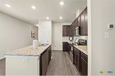 2429 Marty Way, Seguin, TX 78155 - Photo 8