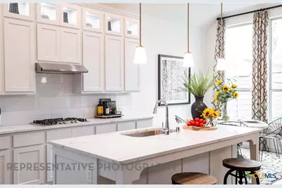 10807 Twyla Road, San Antonio, TX 78224 - Photo 2