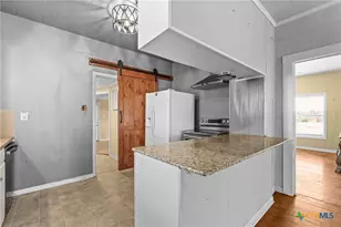 388 Cr 3500, Lampasas, TX 76550 - Photo 8