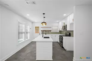 1110 Buena Vista Ave, Victoria, TX 77901 - Photo 10