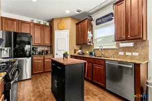 2909 Oak Branch Ridge, New Braunfels, TX 78130 - Photo 6