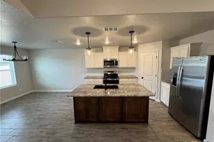 2546 Cowgirl Trl, Belton, TX 76513 - Photo 6