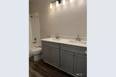 423 Calumet, Palacios, TX 77465 - Photo 10