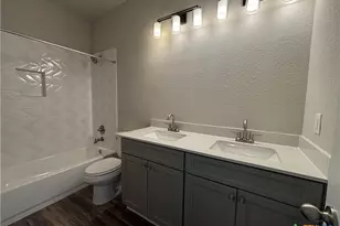 423 Calumet, Palacios, TX 77465 - Photo 8