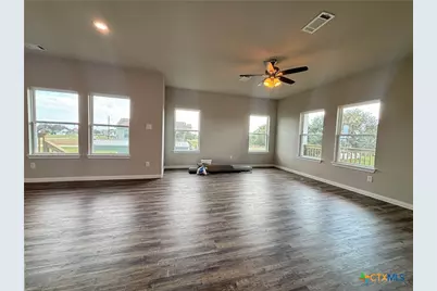 423 Calumet, Palacios, TX 77465 - Photo 14