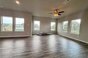 423 Calumet, Palacios, TX 77465 - Photo 14