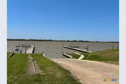 423 Calumet, Palacios, TX 77465 - Photo 26