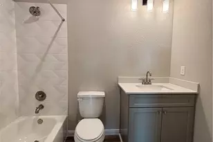 423 Calumet, Palacios, TX 77465 - Photo 16