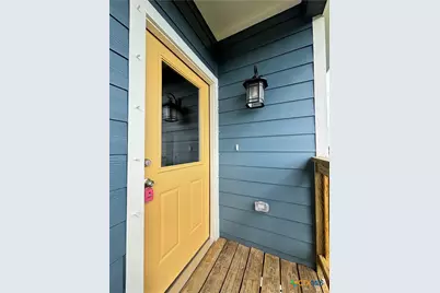 423 Calumet, Palacios, TX 77465 - Photo 18