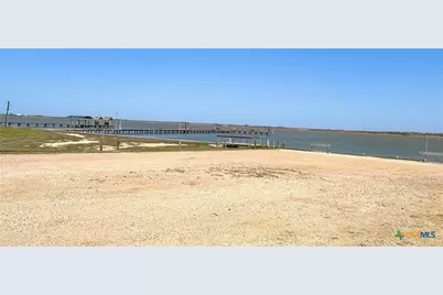 423 Calumet, Palacios, TX 77465 - Photo 32