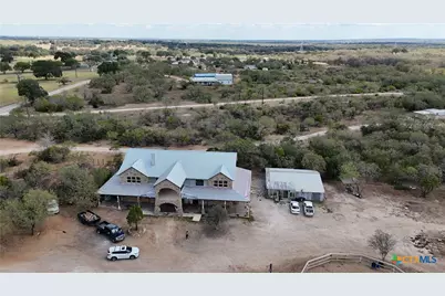 1423 Settlers Way, Seguin, TX 78155 - Photo 4