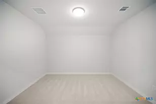 10054 Mitra Way, San Antonio, TX 78224 - Photo 22