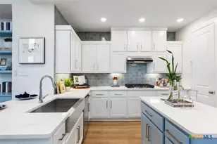 10054 Mitra Way, San Antonio, TX 78224 - Photo 6