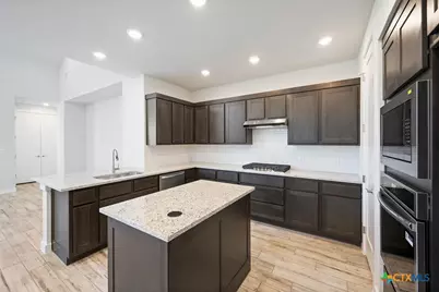 10054 Mitra Way, San Antonio, TX 78224 - Photo 4